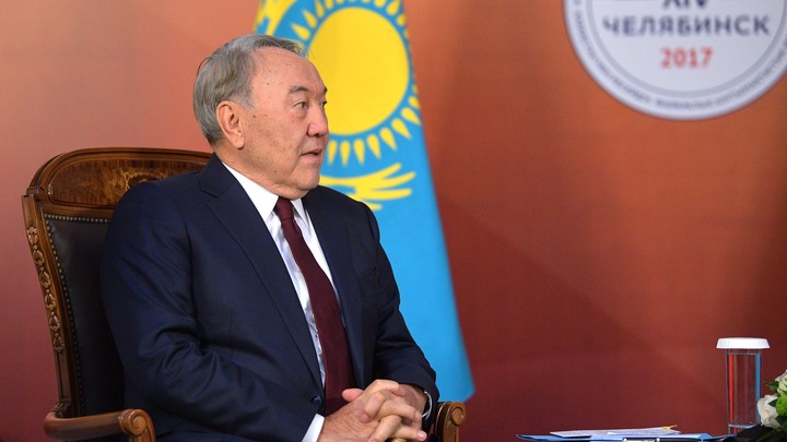 Чтоб каждый год так: Президент Казахстана вспомнил посиделки за пивом вместе с Путиным