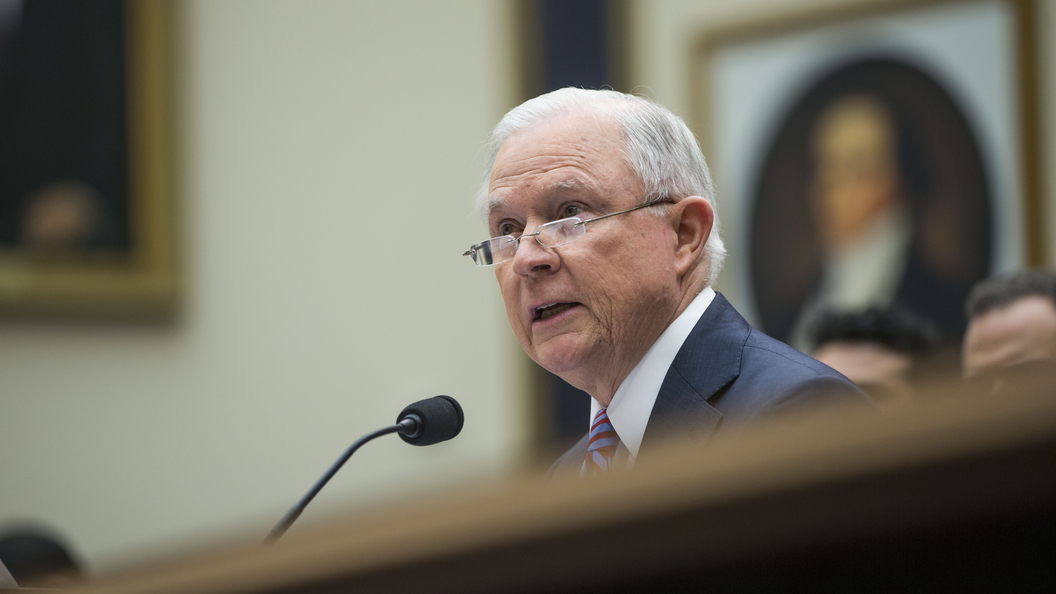 Генпрокурор США пошутил про Кисляка из-за слухов о его связях с русскими Генпрокурор США пошутил про Кисляка из-за слухов о его связях с русскими