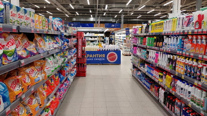 Стало тенденцией: Из русских магазинов исчез обязательный атрибут