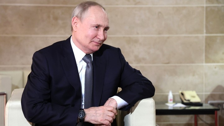 Путин сорвал тайную операцию США против России – Риттер