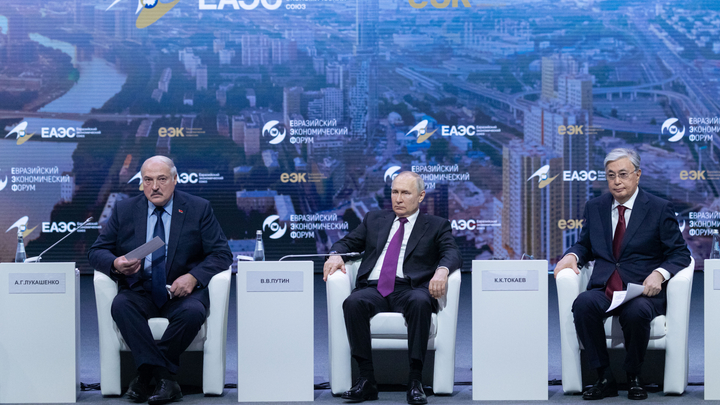 Содержание записки Путина, переданной Токаеву, раскрыли в Казахстане