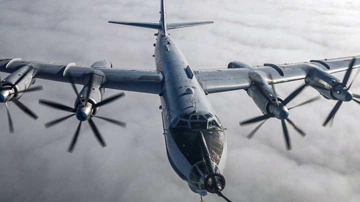 Счёт в банке и польские документы: Новые детали попытки угона на Украину бомбардировщика Ту-22М3