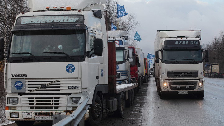 Это было полной неожиданностью: Фуры встали в километровые пробки на границе Россия - Казахстан