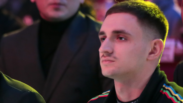 Официально – полетать на парашютах. А реально? Коричневый блогер Литвин сбежал в ОАЭ