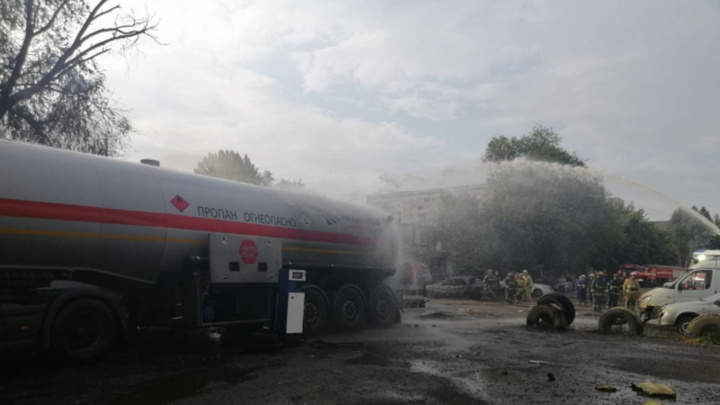 Взорвалась, как будто бомба: в Самаре ЧП на газовой АЗС