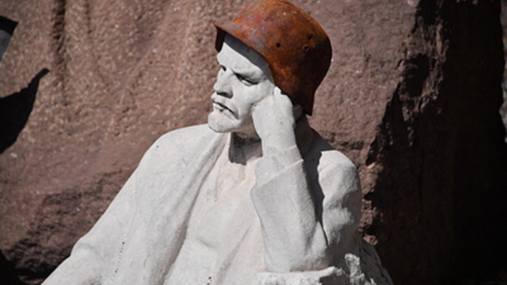 Норкин подвёл итог спорам об уехавших из России артистах анекдотом про Ленина