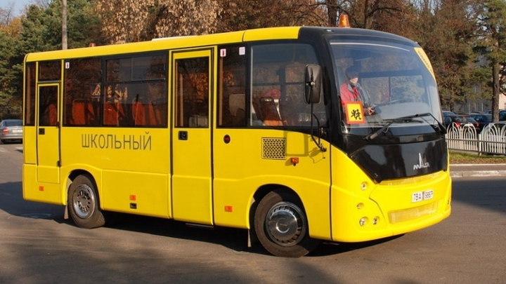 ВСУ используют школьные автобусы для переброски сил к Херсону