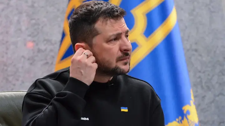 Зеленскому дали несколько минут: Но больше всего его шокировал не договор об ископаемых, а совсем другое