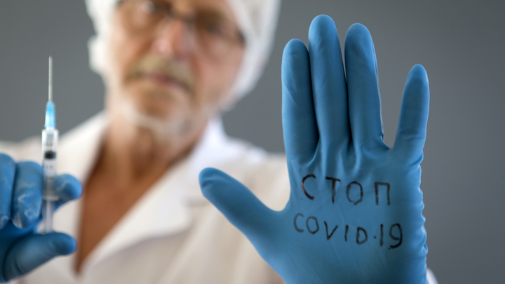 В Петербурге начались испытания новой вакцины от COVID: 170 добровольцев уже сделали укол