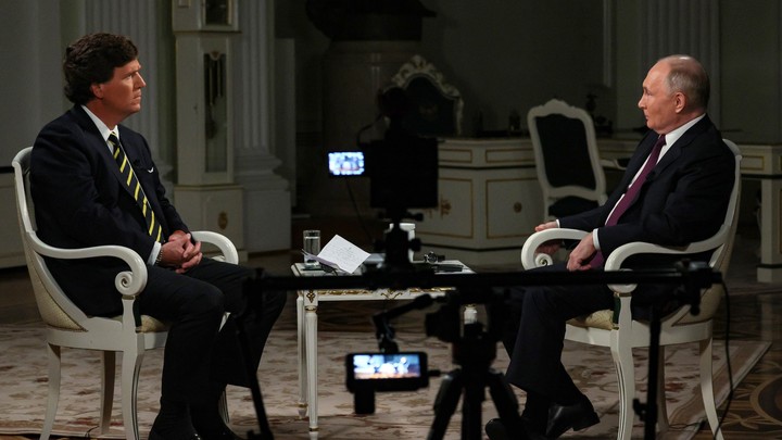 Путин более впечатляющий, чем Байден - Такер Карлсон