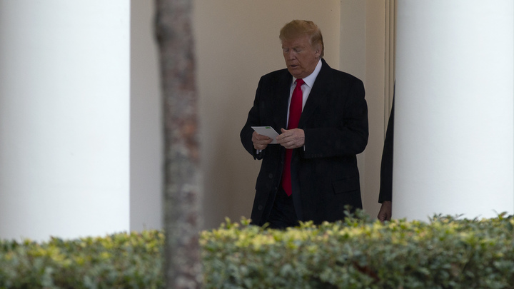 Всё хорошо! Трамп не беспокоится о ракетном ударе Ирана, а журналисты говорят о 80 погибших