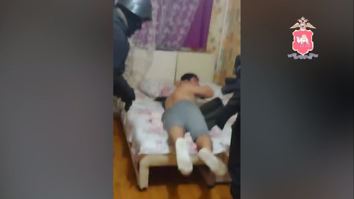 Полиция задержала в Челябинске четверых иностранцев с килограммом героина на продажу