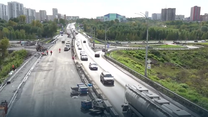Движение по четырем полосам на Кузбасском мосту в Кемерове откроют 1 октября