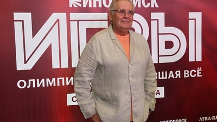 Ошибка сценаристов: Юрий Стоянов ответил мэру Дальнегорска, раскритиковавшему шутку про коррупцию