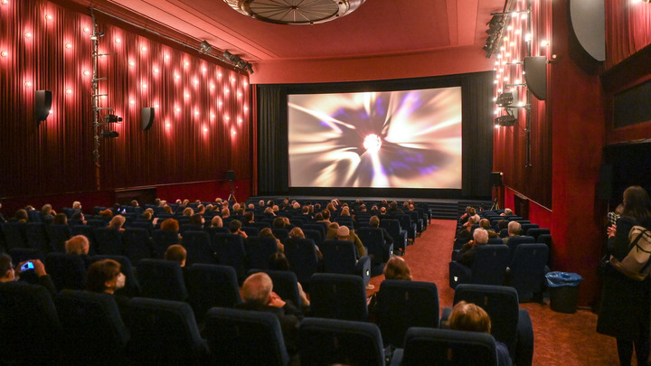 Владелец сети кинотеатров предрёк трагедию в России: Мы все умрём