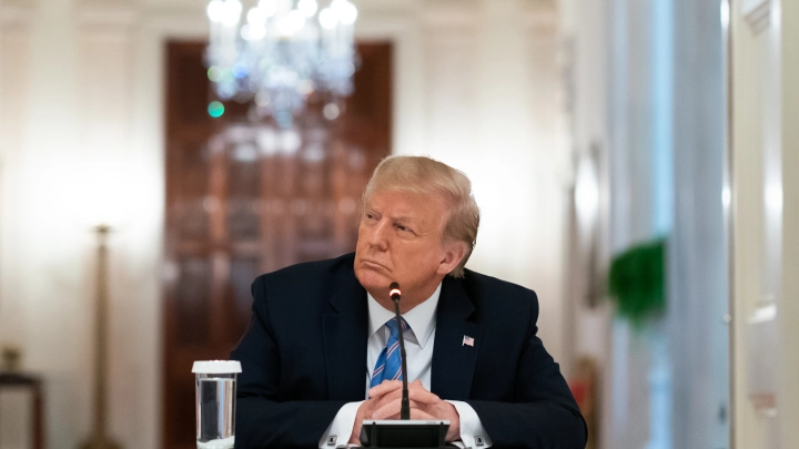 Трамп нарушил закон и схлопотал крупный иск: На президента США подали в суд за слив медданных