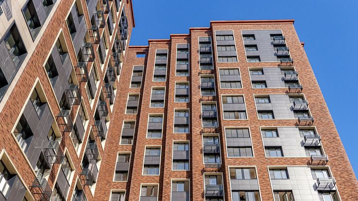 Собянин: На западе Москвы построили 35 домов по программе реновации