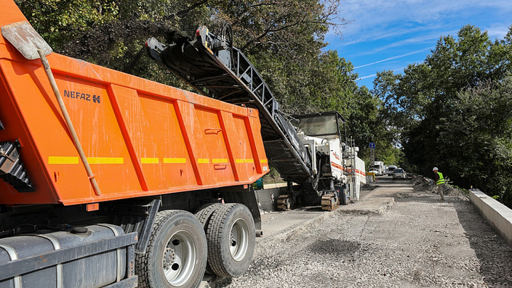 В Сочи ремонт на участке трассы А-147 в районе микрорайона Головинка завершат до конца октября