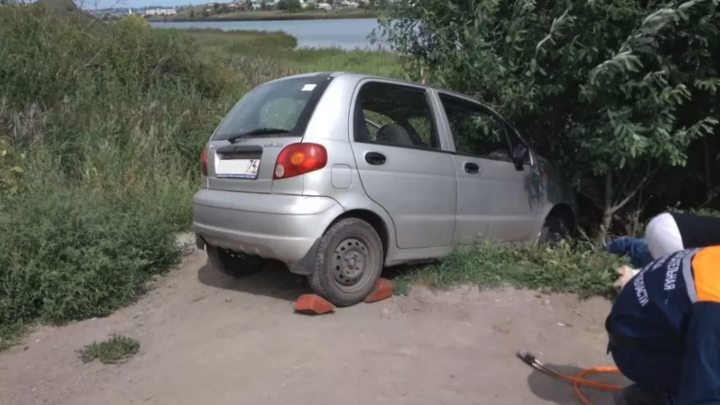В Челябинской области водитель погиб под колесами собственного автомобиля