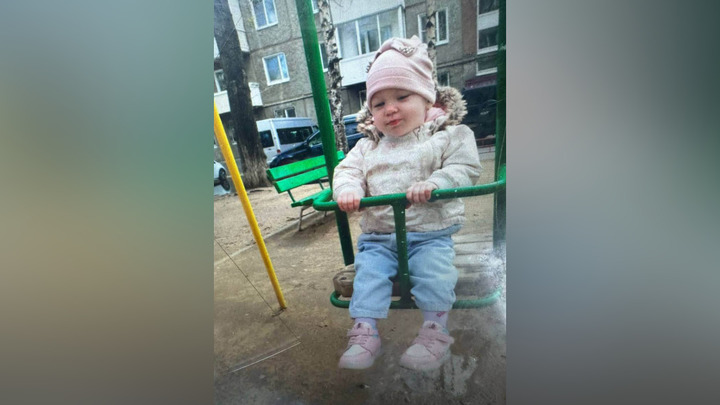 В Иркутске ищут пропавшую девочку полутора лет