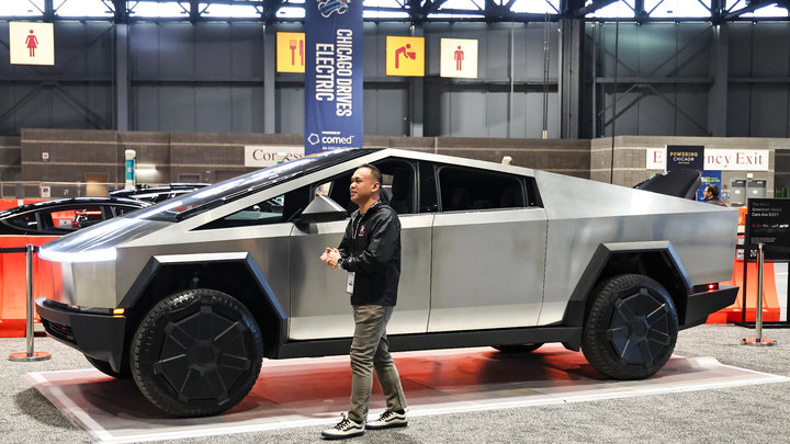 Как тебе такое, Илон Маск? Русские начали создавать свои Tesla Cybertrack