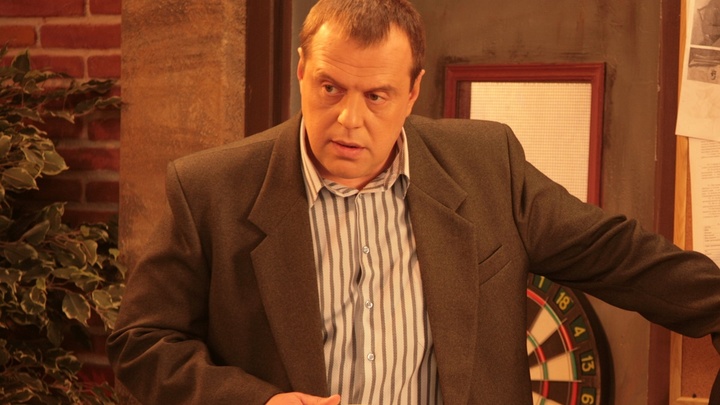 Родне умершего от заражения крови актёра Пинскера не за что его похоронить