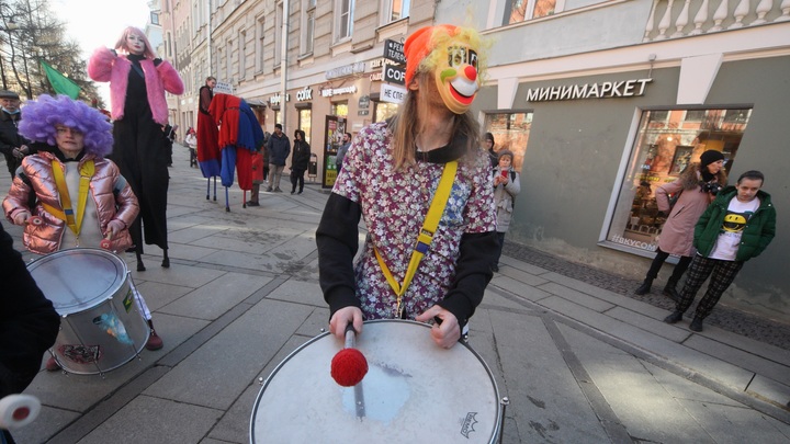 В Москву вернули маски. Оперативный штаб принял решение из-за ковида