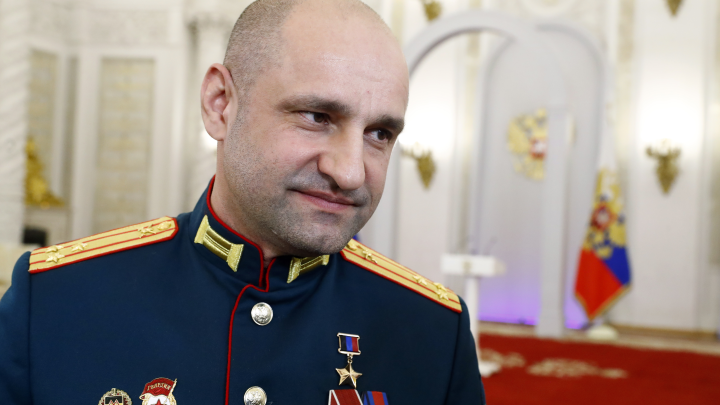 Это прямой сигнал Жоге. Что устроил Абрамович на Урале? Единицы говорят об этом вслух