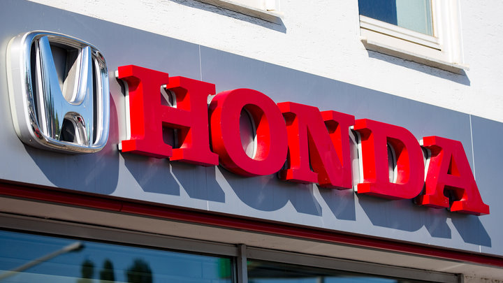 А как же санкции? Концерн Honda начал поставки автомобилей в Санкт-Петербург
