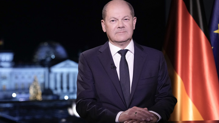 Канцлер Шольц принёс немцам полный мешок трудностей к 2023 году из-за поддержки Украины