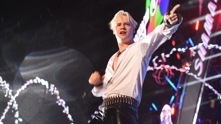 С Петербургом меня связывает семейная история: Shaman даст концерт на Газпром-Арене