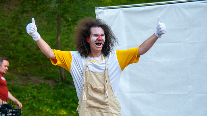 Развели как детей: Быков* и Смольянинов* поверили, что их зовут на гастроли на Украину