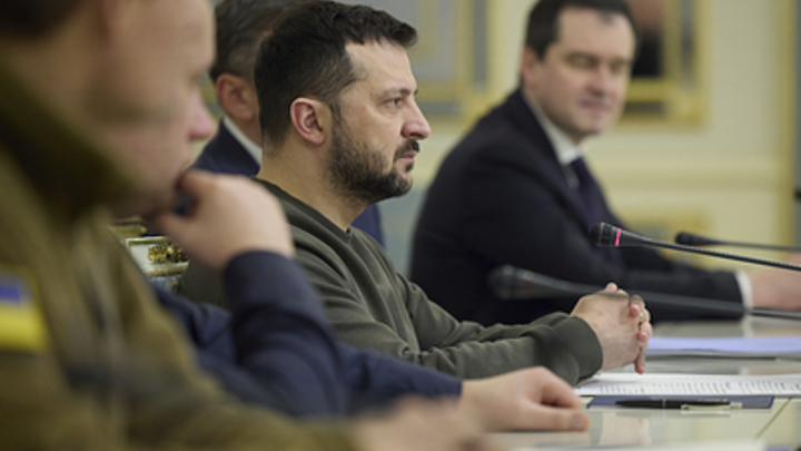 Зеленский провел кадровые зачистки и уволил Шефира с должности первого помощника