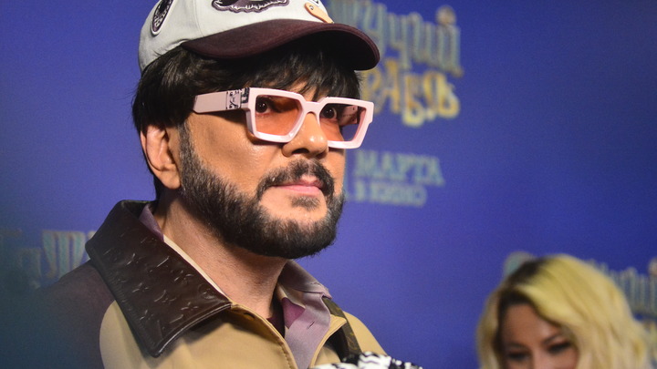 Голая вечеринка действительно стала карательной. Киркорова прижали официально