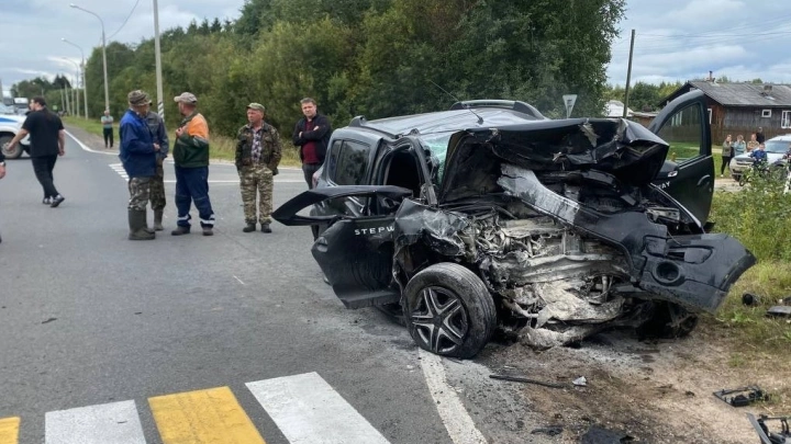 В жутком ДТП под Вельском погибли женщина и ребенок