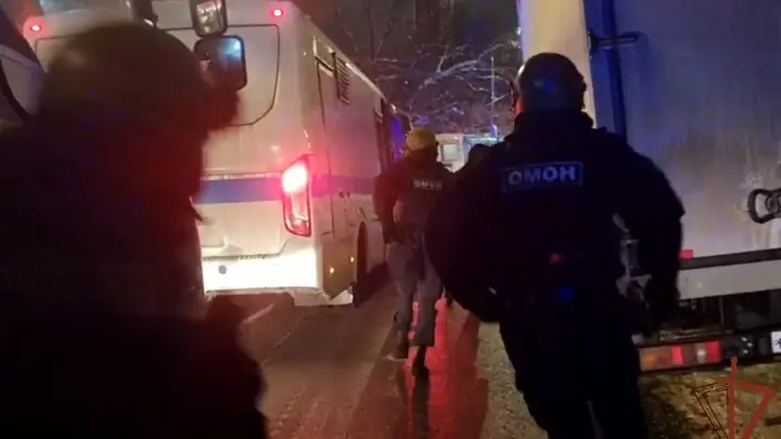 Полсотни мигрантов задержали в резиновом хостеле на юго-западе Москвы