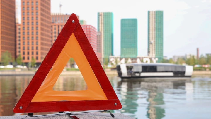 В подмосковном Ступино микроавтобус вылетел в кювет. Пострадали 15 человек