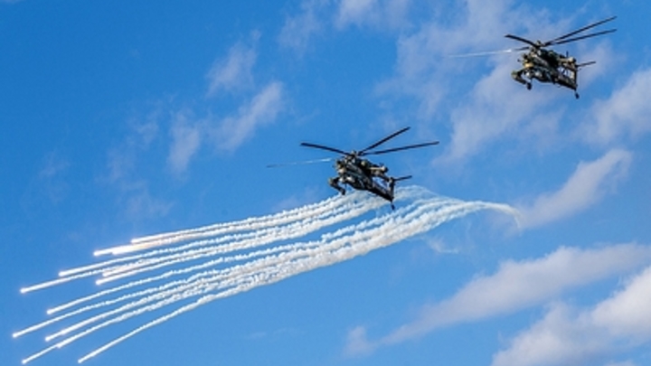 Кадры работы группы огневой поддержки экипажа Ми-8 ВКС России: Уничтожены боевики