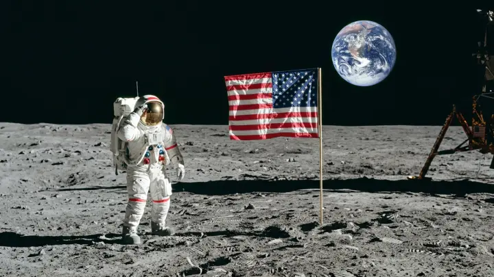 Журналист обвинил американцев в слепой вере в высадку на Луну