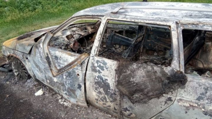 Сибиряк спалил машину знакомого из-за женщины