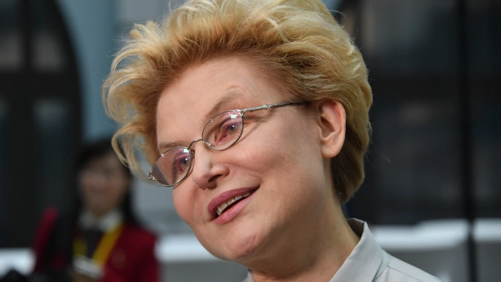 Елена Малышева призвала пройти тест на близость инсульта