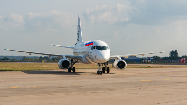 Сигнал бедствия над Нижним Новгородом: Superjet экстренно пошёл на посадку. Названа причина