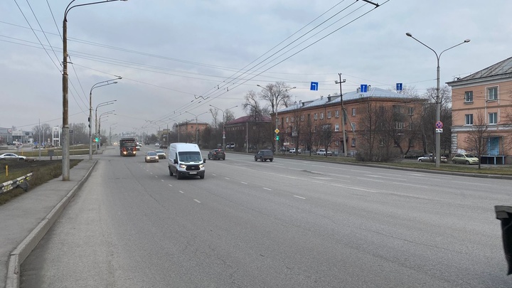 В Новокузнецке появились светофор и новые знаки у поворота к ТРЦ «Планета»