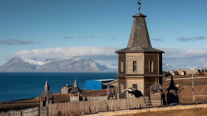 Норвежцы потрошат грузы для русских на Шпицбергене. Генконсул: Ищут санкционку