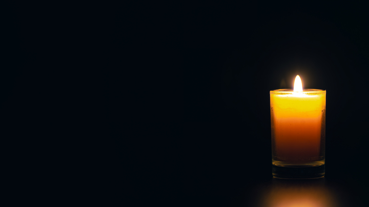 Попрощаться пришли десятки людей: В Коркино хоронят убитую цыганом таксистку