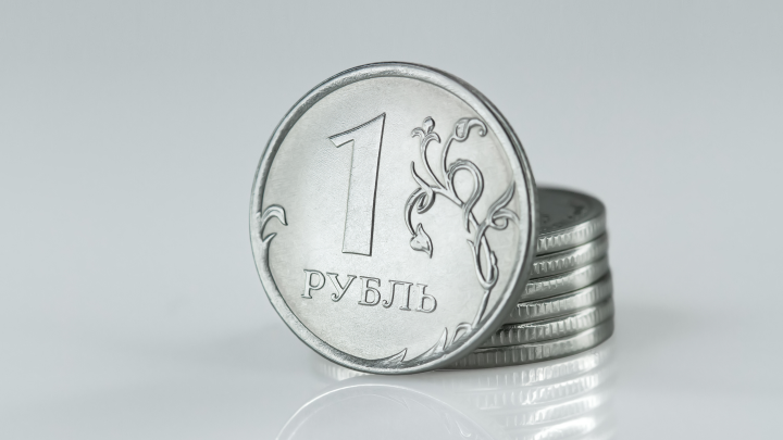 Путин поручил до 2030 года полностью перестроить экономику России. Что изменится?