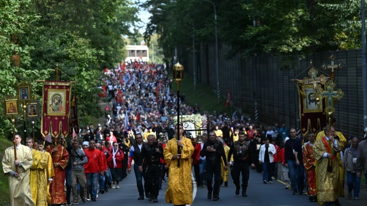 Крестные ходы под запретом: киевские власти стояли за ограничениями в Донбассе