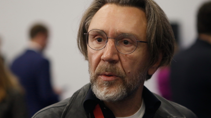 Шнуров сцепился с Собчак перед пресс-конференцией Путина: чужой хлеб не ем