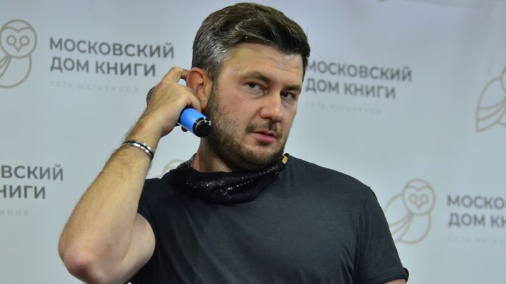 Успеть до конфискации: Глуховский* продаёт элитные квартиры в Москве