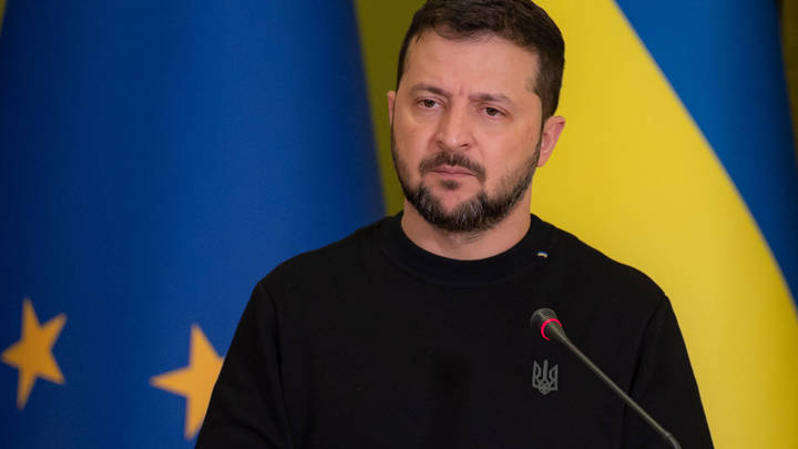 Певец Шарлот попался на удочку русских пранкеров, спев гимн Украины и сказав, чей Карабах